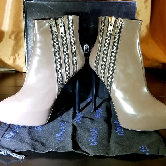 Ruthie Davis Gray Leather boots size 8 (38) - Picture 5 of 6